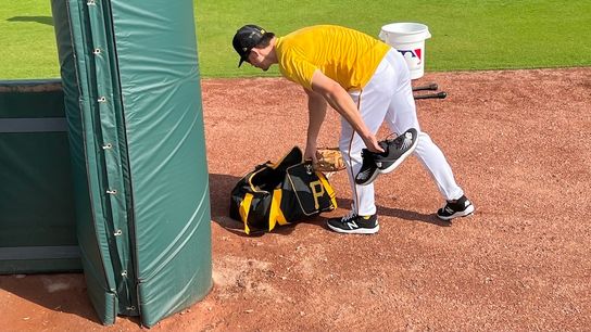 Final: Pirates spring training, Day 2 taken in Bradenton, Fla. (Live coverage)